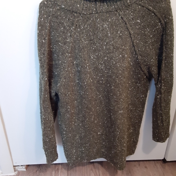 Sweater - Picture 2 of 3